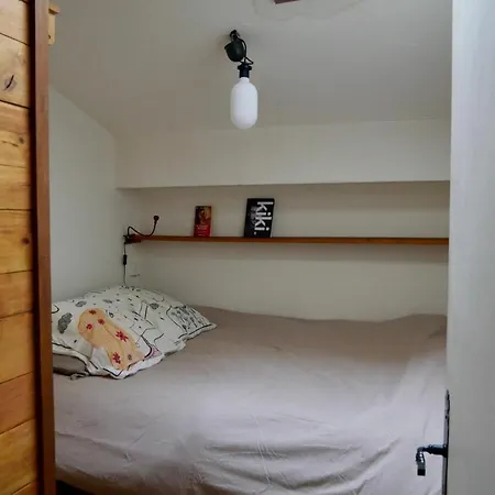 Bright 40 M With Mont Blanc View Apartamento *